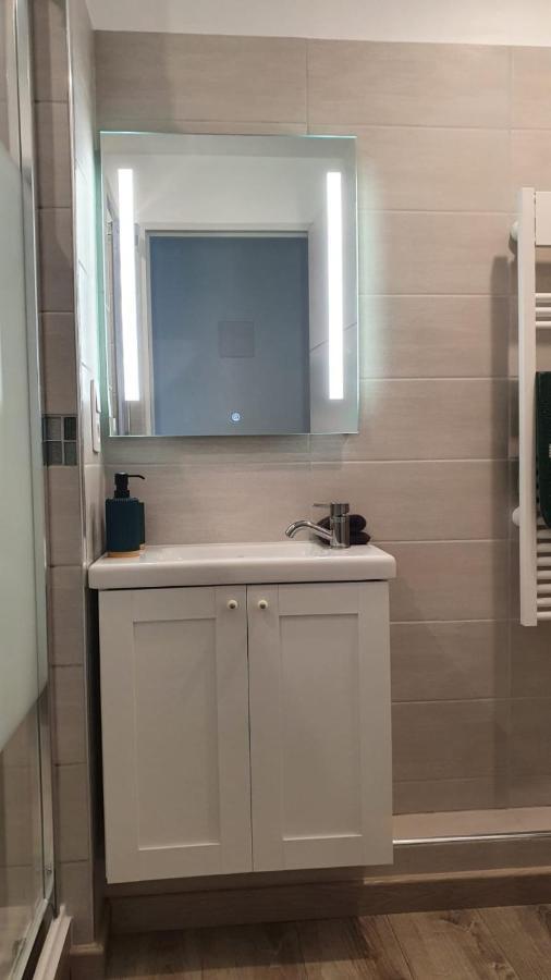 Tropical - Appt Climatise - Proche Plage - Aquarium - Parking - Wifi Canet-en-Roussillon Exterior foto